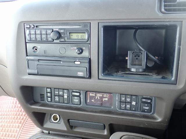 ea585e24fc9eb56c50c592610f60bd27.jpeg