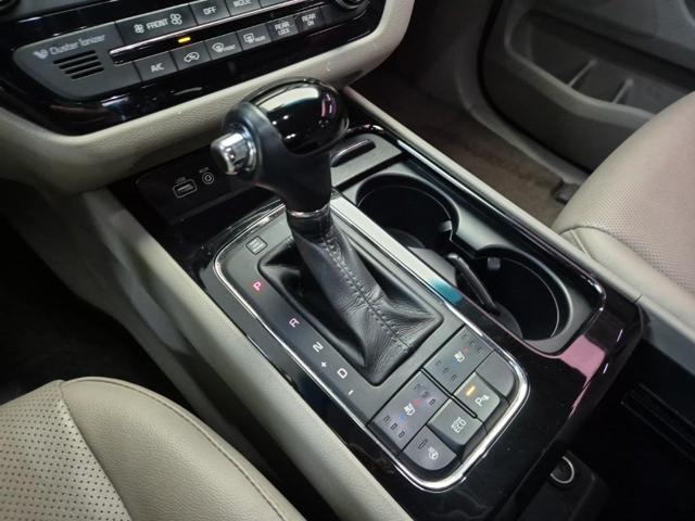 5111501052R8.jpg