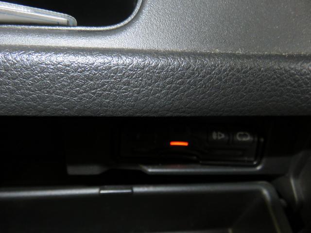 0404315A30241210W00105.jpg
