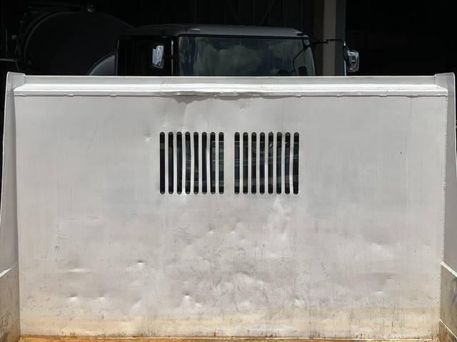 79692_12.jpg