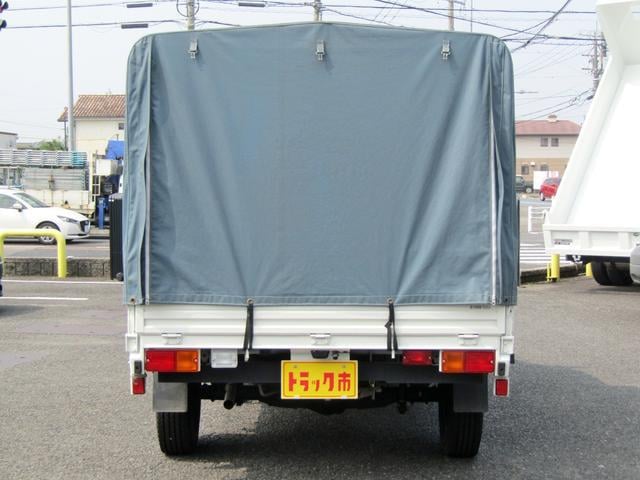 0208643A30250705W00305.jpg