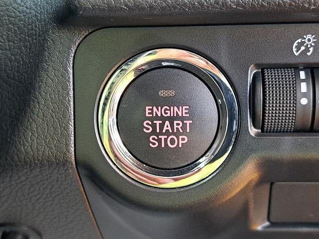 0560069A30250727W00706.jpg