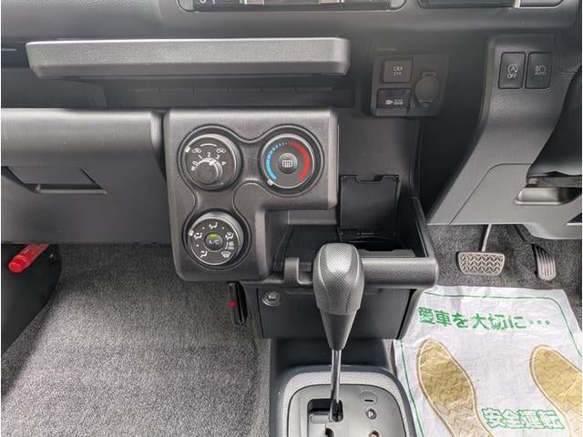 0401685A30250625W00214.jpg