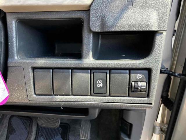 1000025A30250320W00212.jpg