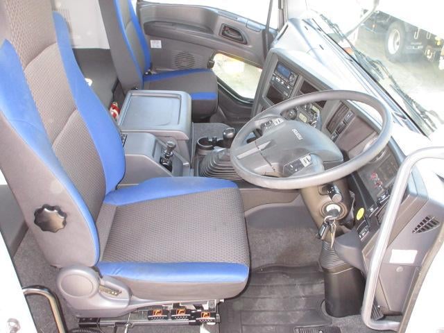 5aa03ff77f60359cdca59a90050e7349.jpg