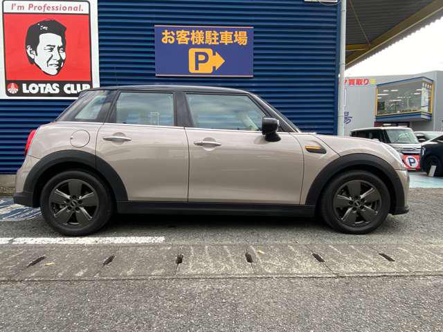 092fef8eba41427ac59b6753e930e460.jpg