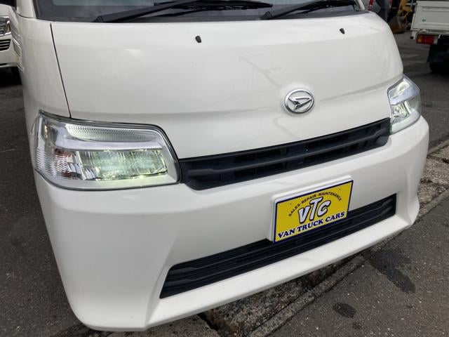 0904288A30241017W00103.jpg