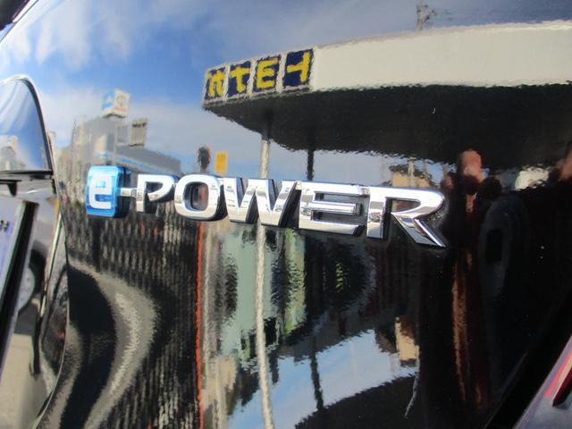 0402359A30251107W00214.jpg