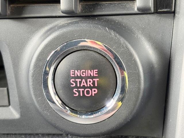 0560069A20260206W00305.jpg
