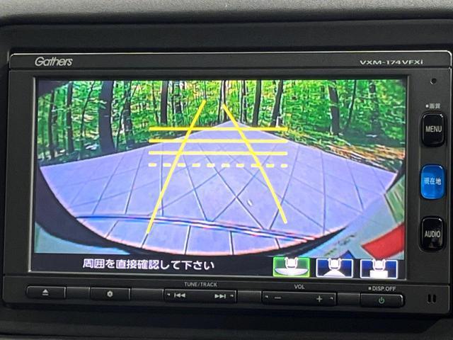 22058421_carP_l_13.jpg