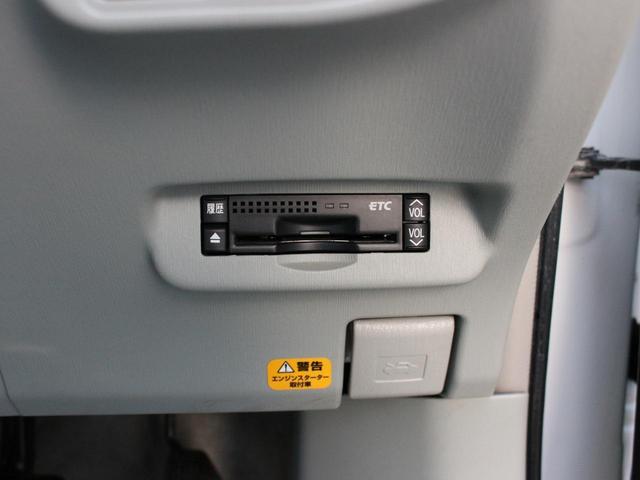 0520046A30251003W00415.jpg