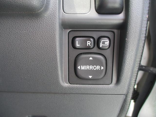 0601402A30250612W00214.jpg