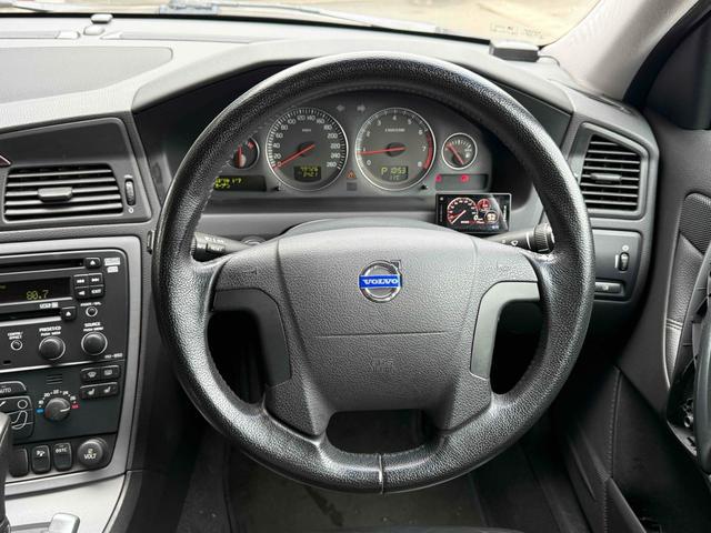 0171033A30260217W00202.jpg