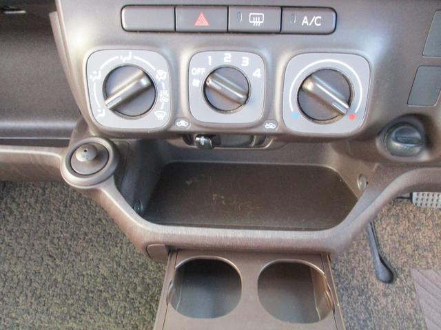 0511210A30251229W00109.jpg