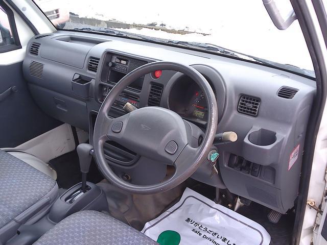 0903470A30260212W00115.jpg