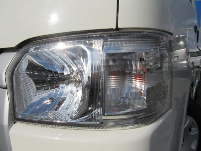 0505254A30260328W00113.jpg