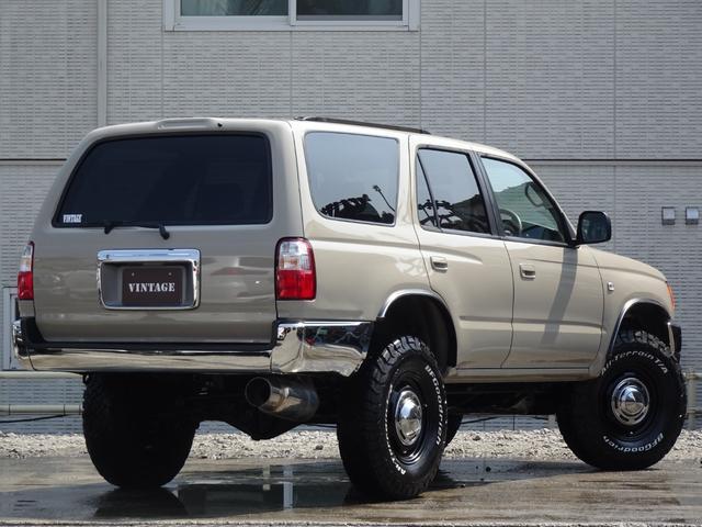 23047917_carP_l_6.jpg