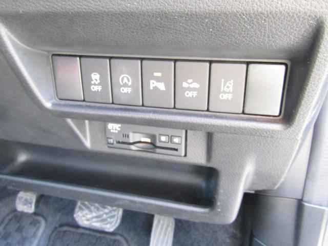 0403269A30260304W00217.jpg