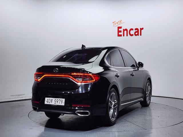 f55228398e4687ee32efaf0719ace136.jpeg