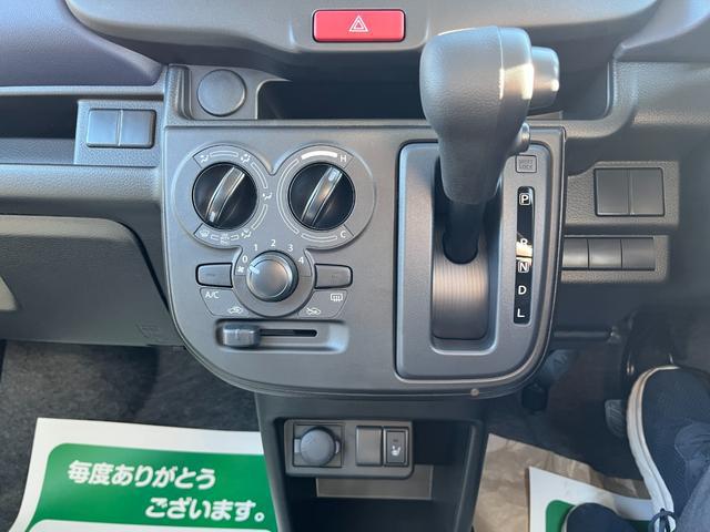 0540095A30260315W00218.jpg
