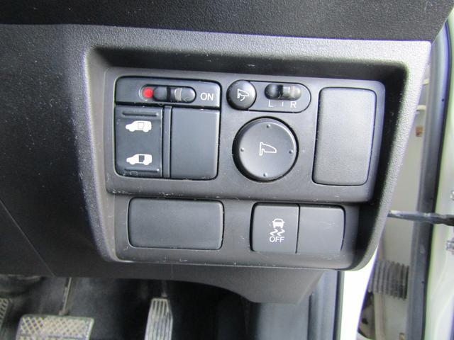0403269A30260216W00217.jpg