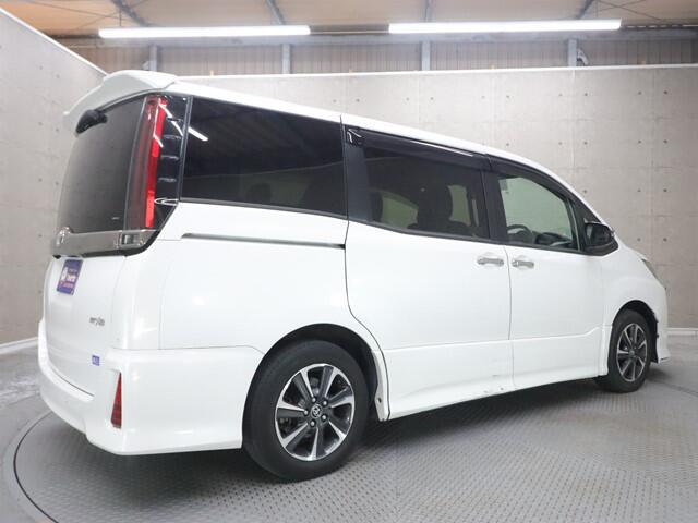 760cc2203c78f495cbe3a7d2d353af12.jpg
