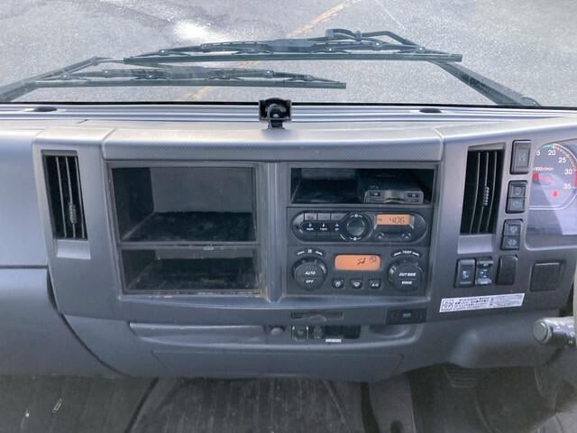 84608_33.jpg