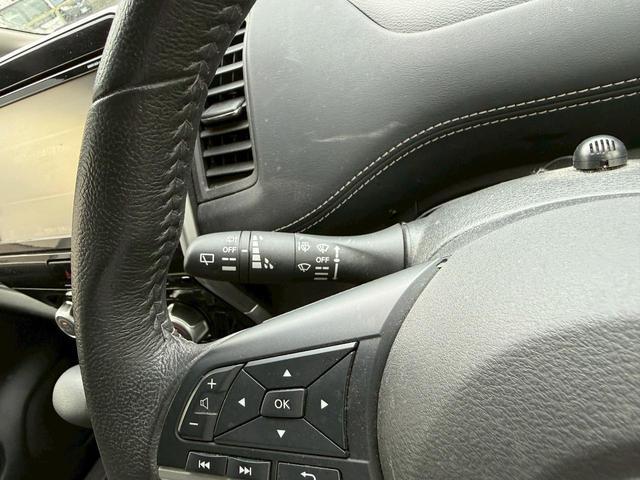 0709137A30260404W00215.jpg