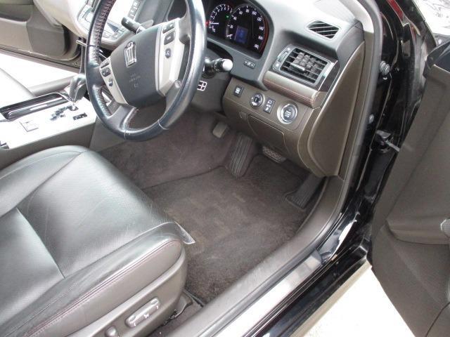 0800926A30250729W00116.jpg