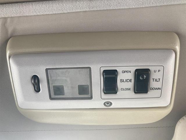 0800018A30220203W00209.jpg