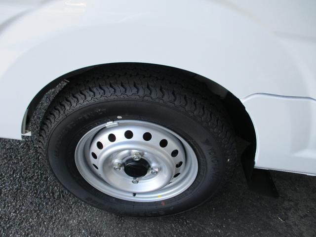 0840414A30260407W00418.jpg