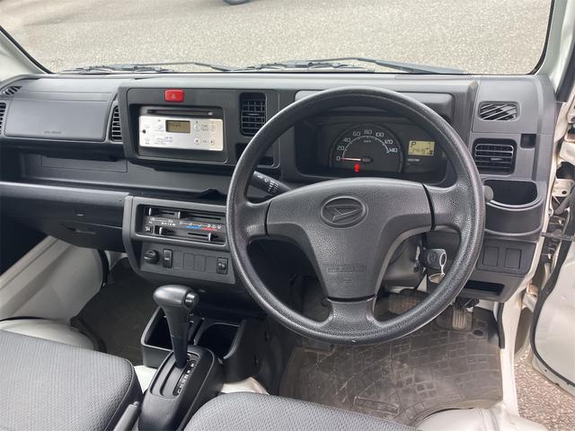 0560822A30251021W00118.jpg