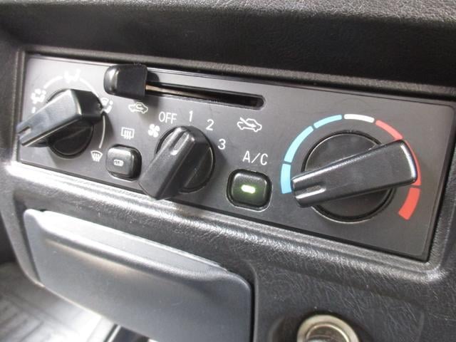 0903350A30250904W00118.jpg