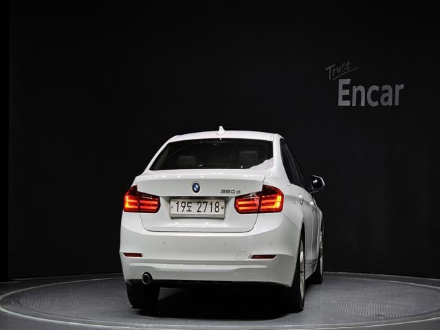 ee4e150d52a5a81bf951c60f6ec85e94.jpeg
