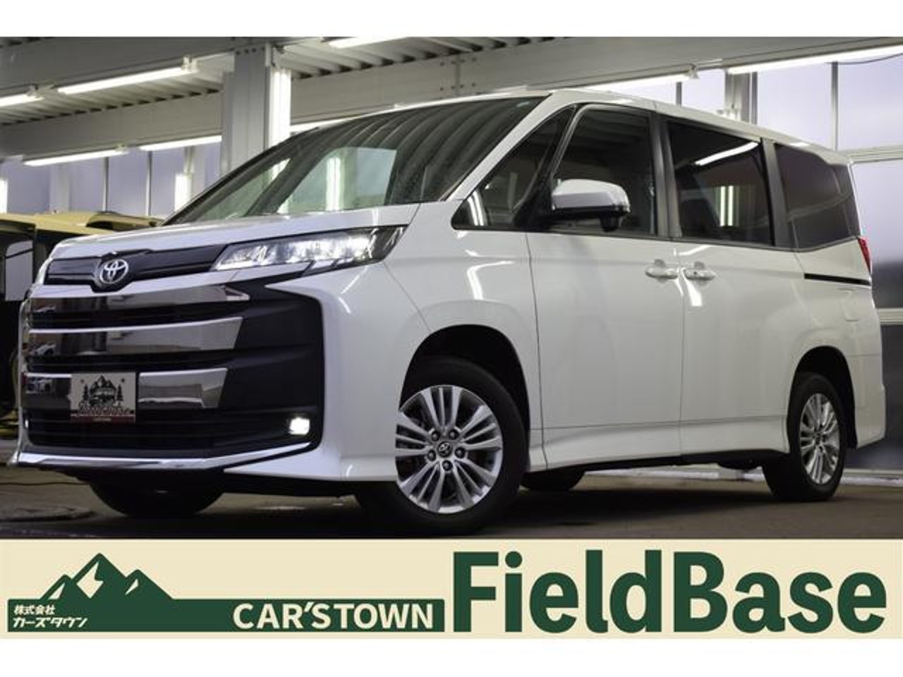 2023 Toyota Noah, photo 1 of 1