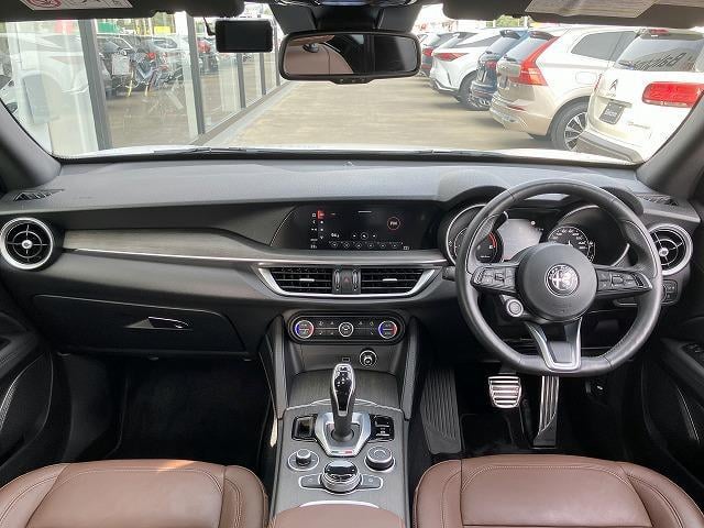 9800305A30251031W00103.jpg