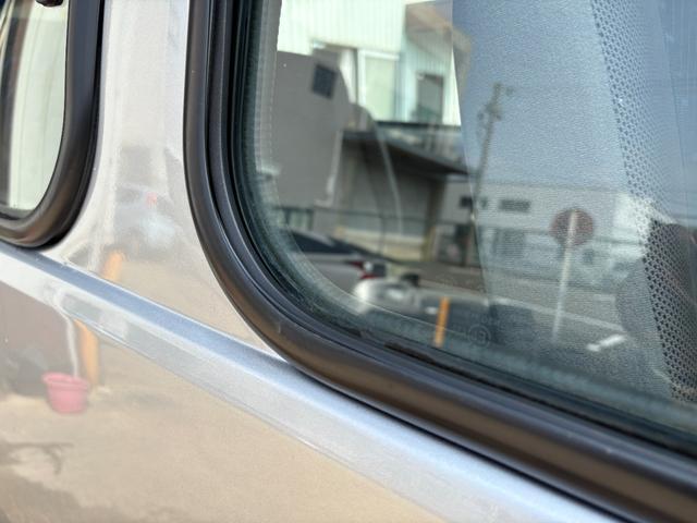 0710035A30260329W00214.jpg
