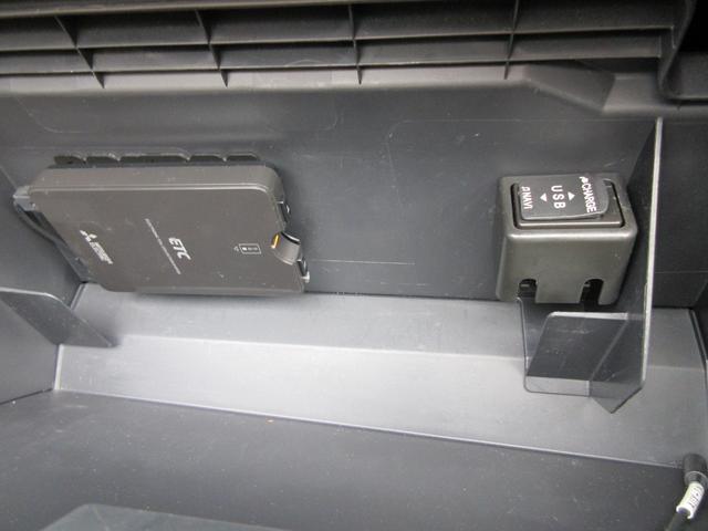 0600253A30251213W00107.jpg