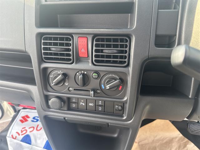 0122379A30250602W00517.jpg