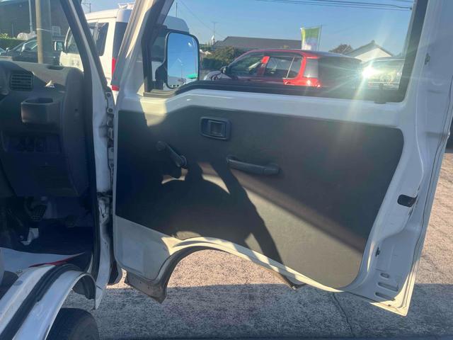 1101851A30251116W00313.jpg