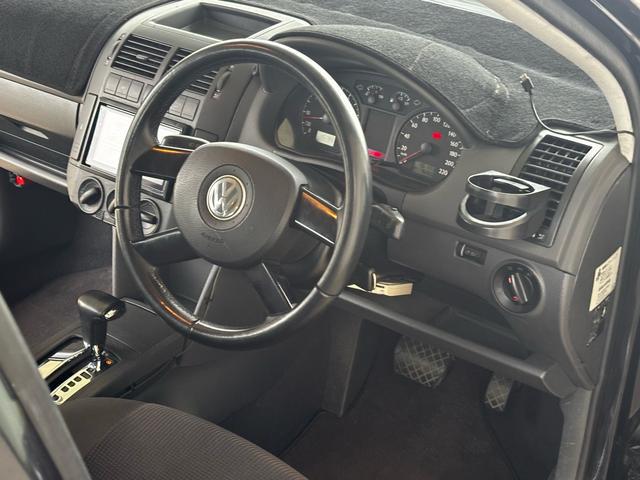 0840031A30260408W00118.jpg