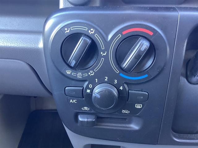 0700828A30251103W00108.jpg