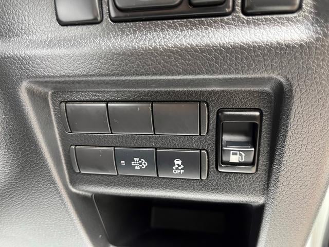 0500199A30251125W00115.jpg