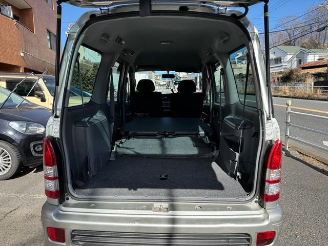 0504196A30260131W00214.jpg