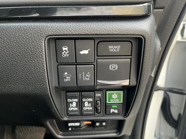 0501620A30250928W00114.jpg