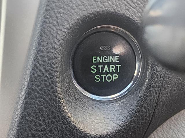 0403642A30251211W00110.jpg