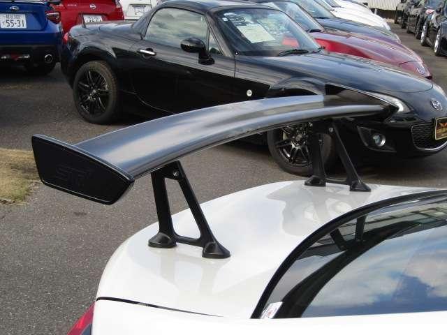 21206408_carP_l_10.jpg