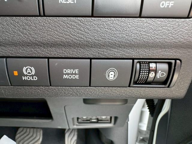 0740054A30250920W00206.jpg