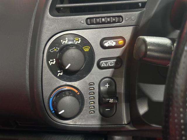 0730115A30251128W00219.jpg