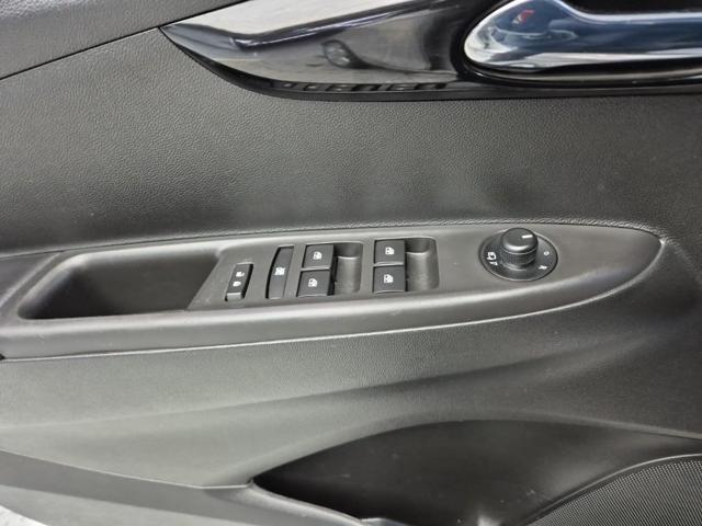 6011500182R17.jpg